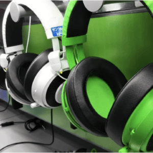 Zips securing headphones at Sofmap