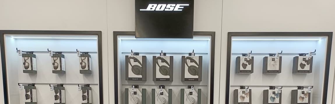 Bose display with InVue security