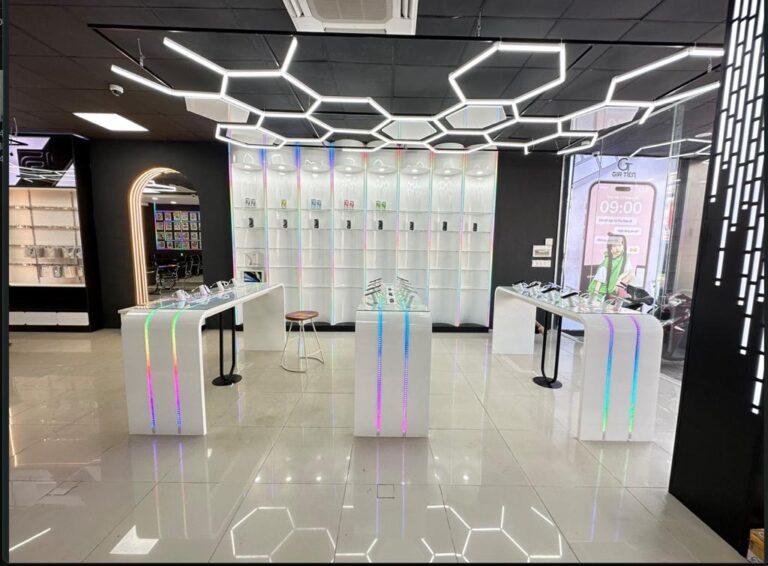 Zips display at Gia Tien