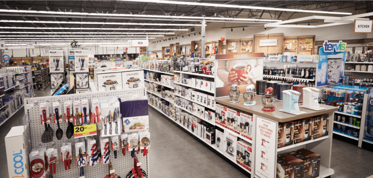 Hypermarket and grocery store displays