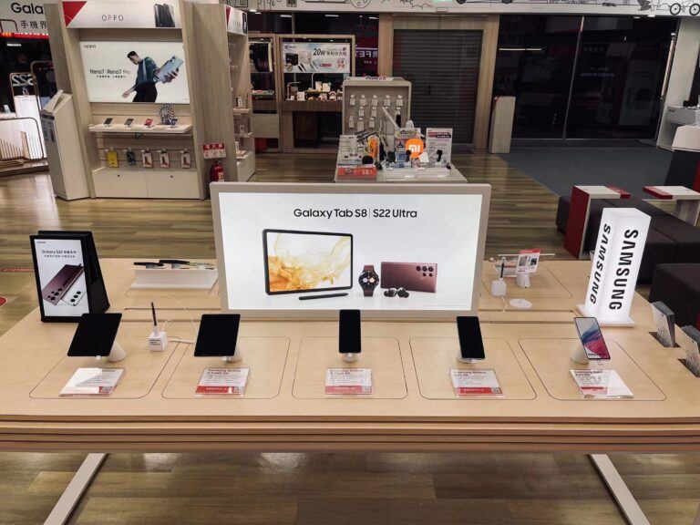 OnePOD display Samsung wireless devices