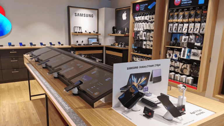 OnePOD display in store Swisscom