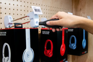 Retail Smart Security Solution for Hanging Merchandise like Headphone Boxes